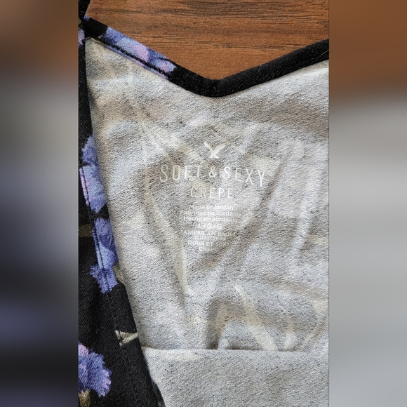 American Eagle Peek-a-Boo Flowy Short Sleeved Blouse NWT Never Worn Size Large - Picture 4 of 8